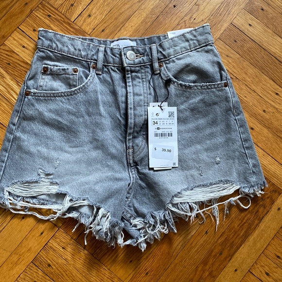 Zara short size 2 - Picture 1 of 3